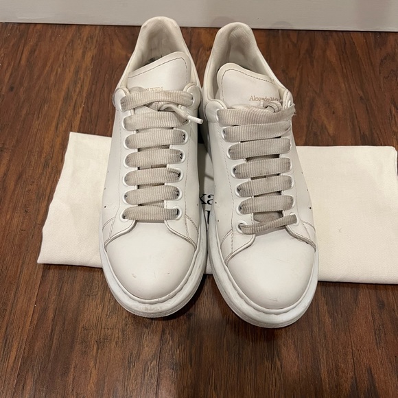 Alexander McQueen white Oversized Sneaker size 39 - Picture 6 of 6